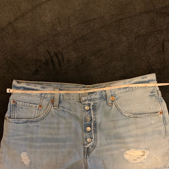 Levi’s 501 high rise distressed jean shorts 31 - Picture 5 of 6